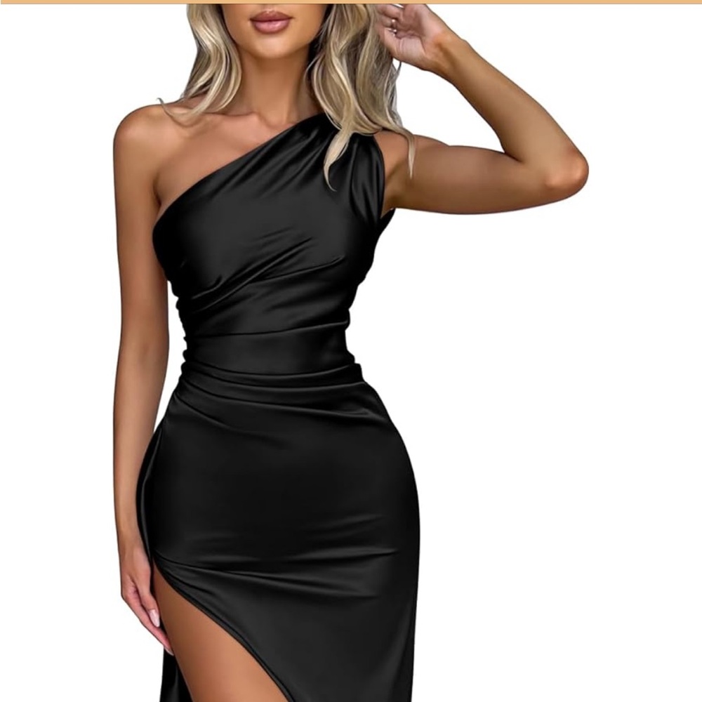 Chic One-Shoulder Black Dress